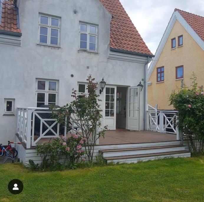 Flot Stort Hus I Valby Udlejes! Villa *